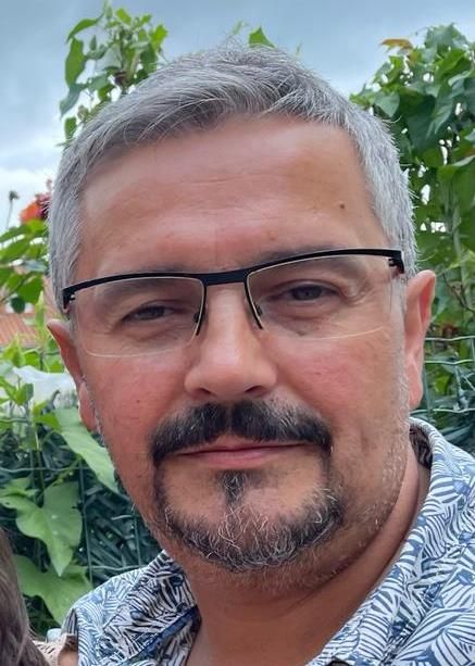 La familia de Don Máximo González González les agradece Esquelas Web